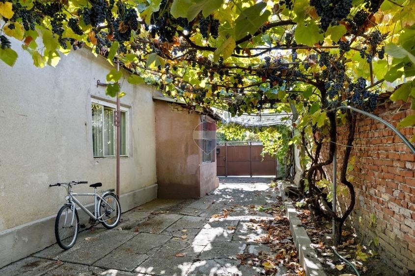 Casă individuală cu 4 camere cu Teren 785 Mp în Gai