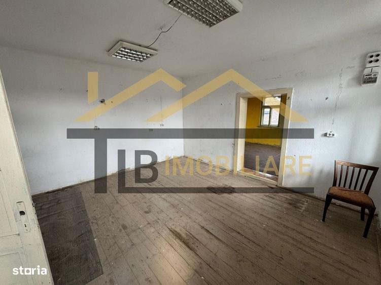 Casă cu 2 camere cu Teren 1192 Mp în Criș