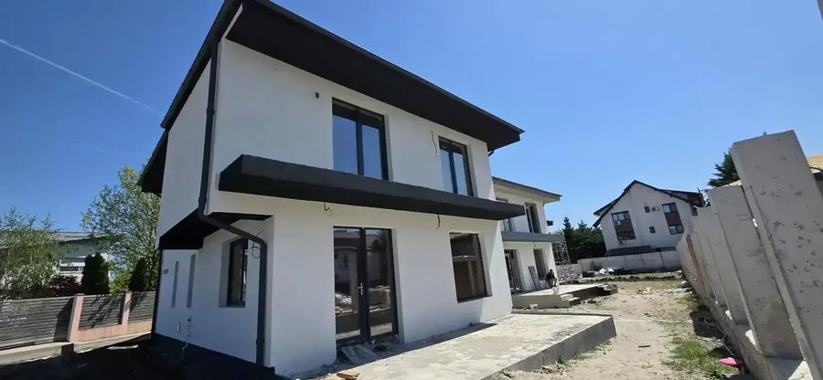 Casă individuală cu 4 camere cu Canalizare în Central