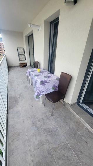 Apartament cu 2 camere decomandat în Florești