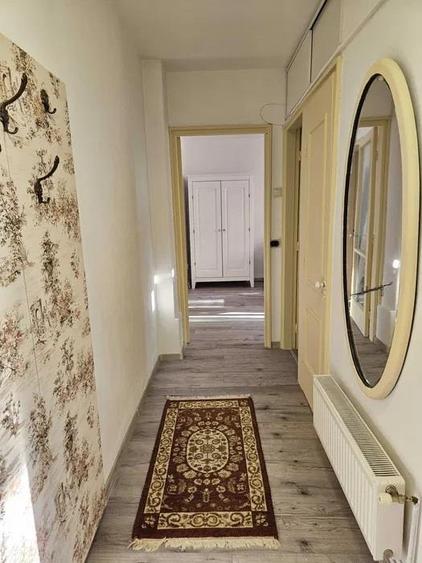 Apartament cu 2 camere semidecomandat în 15 Noiembrie