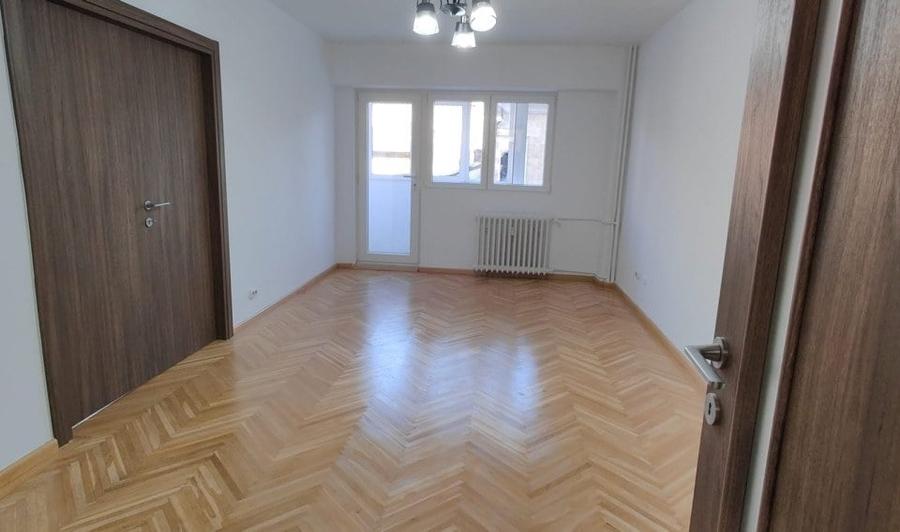 Apartament 3 camere renovat , decomandat Dorobanti - 1