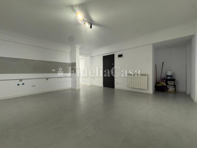 Garsonieră decomandată în Valea Adâncă