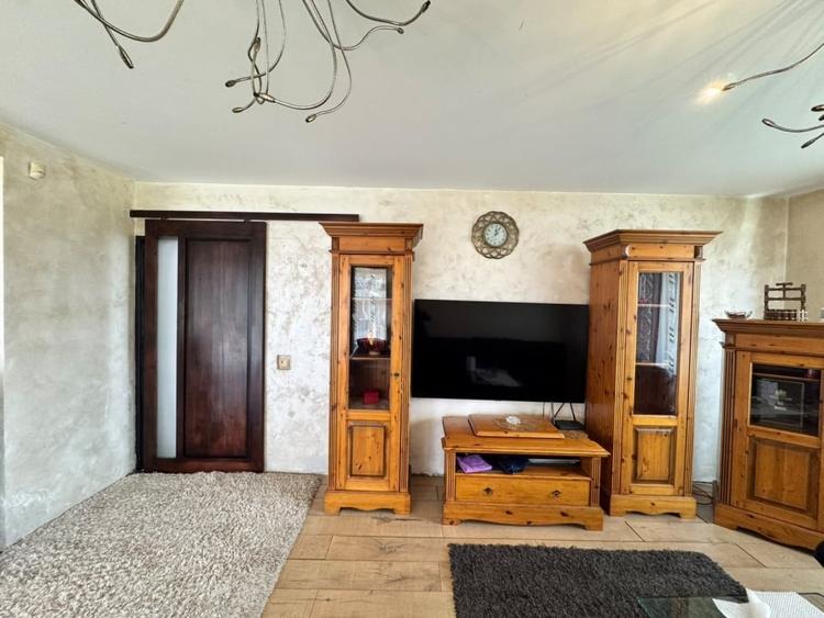 Casă individuală cu 4 camere cu Piscina în Cătălina