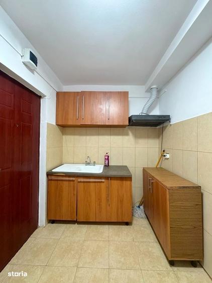 Apartament 2 camere zona Gradiste etaj1 pret 270 euro - 2