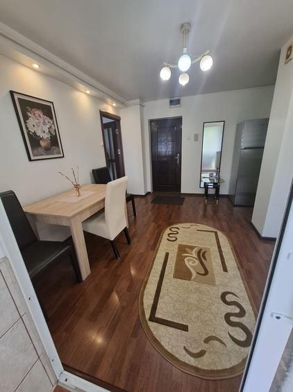 Apartament cu 2 camere decomandat în Exterior Vest