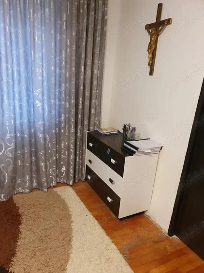 Apartament cu 2 camere semidecomandat, mobilat în Blașcovici