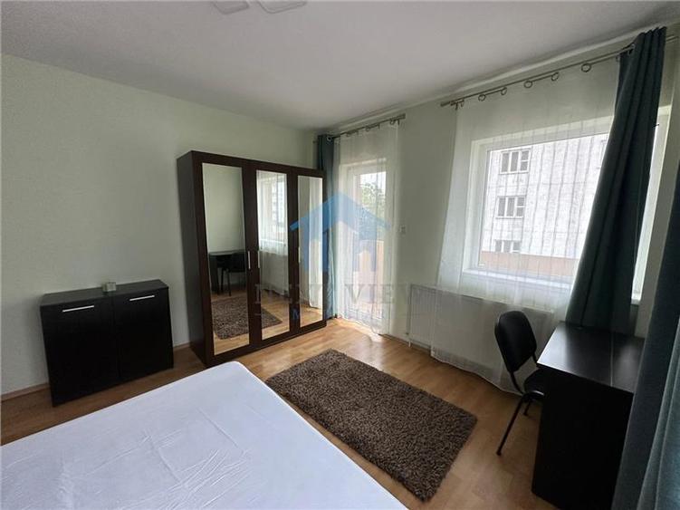 Apartament 3 camere, The Office - 10