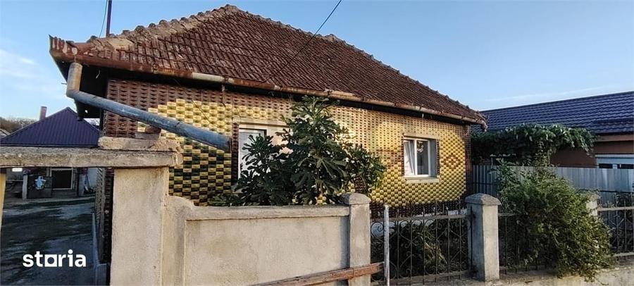 Casă cu 5 camere cu Teren 3000 Mp în Oșorhei
