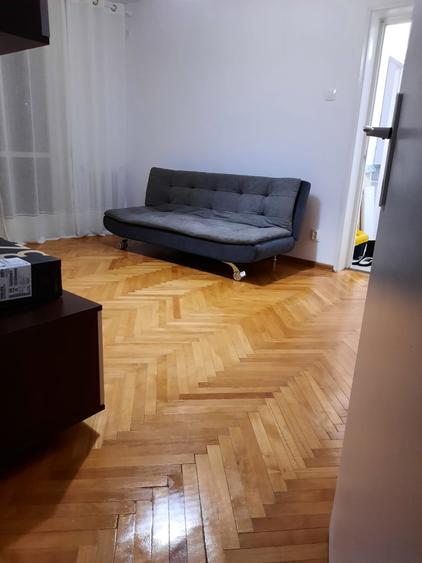 Inchiriere apartament 2 doua camere  - decomandate  etaj 3/4 Titan - 4