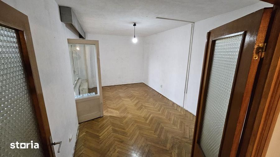 Apartament cu 3 camere decomandat în Dacia