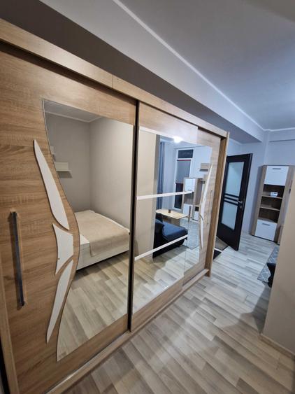Apartament cu 2 camere semidecomandat în Sopor