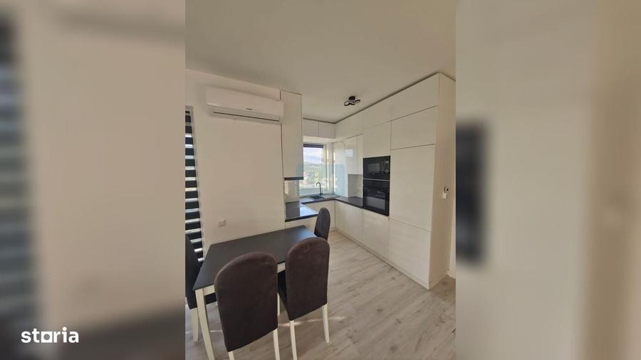 Apartament cu 4 camere în Central