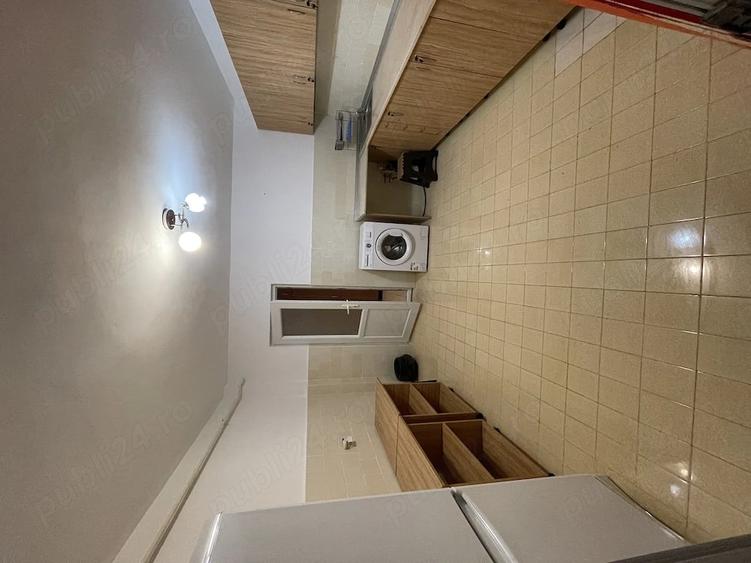 Garsonieră decomandată în E3