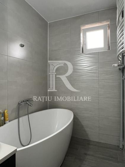 Apartament cu 3 camere nedecomandat, mobilat în Nufărul