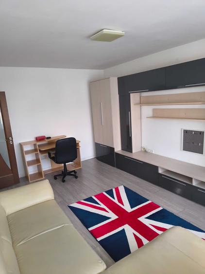 Inchiriez apartament 2 camere, mobilat, utilat, AC, zona Sud, 4/4. - 2