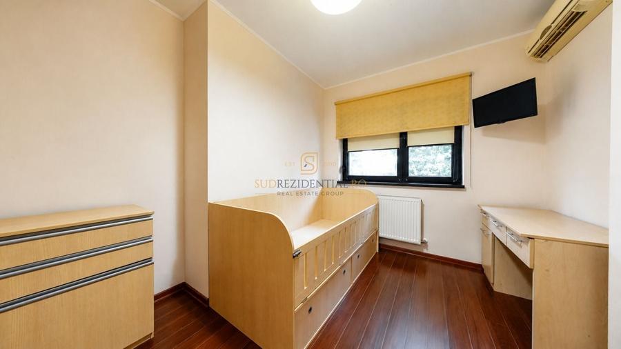 Apartament 3 camere, complet mobilat, decomandat, etaj intermediar - 16