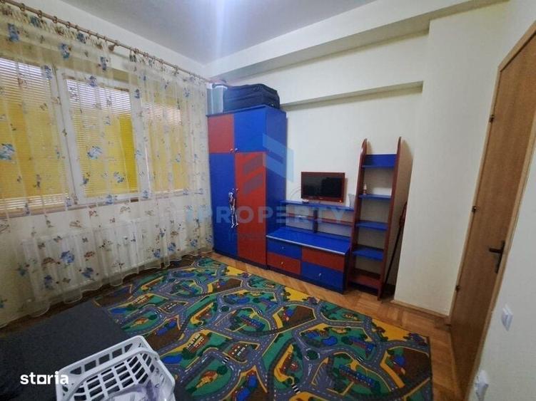 Apartament cu 3 camere semidecomandat în Iancului
