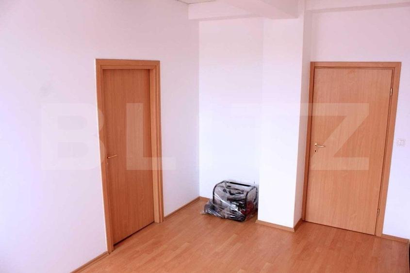 Spațiu comercial, de 405 mp, în Central