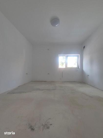 Casă cu 5 camere cu Canalizare în Tomis I