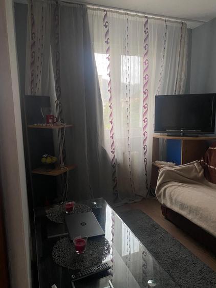 Apartament cu 2 camere semidecomandat în Exterior Vest