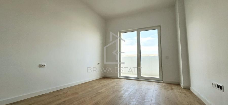 Apartament cu 3 camere semidecomandat în Florești