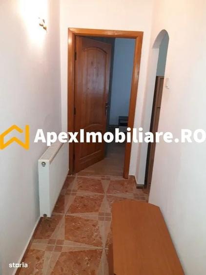 Apartament cu 3 camere decomandat în Berceni — fotografia 2
