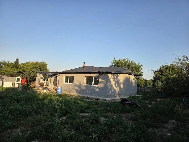 Casă cu Teren 1850 Mp în Mitreni