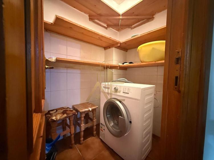 Apartament cu 3 camere decomandat, mobilat în Central