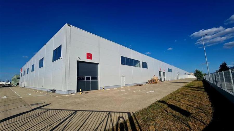 Spațiu industrial, de 5,000 mp, în Șagului