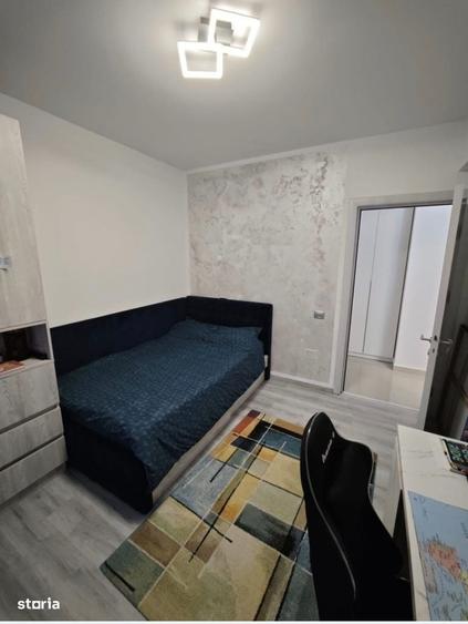 Apartament cu 3 camere semidecomandat în Găvana