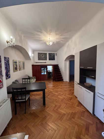 Apartament cu 3 camere semidecomandat în Ultracentral