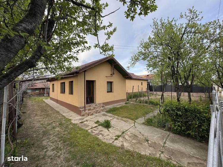 Casă cu 4 camere în Exterior Vest