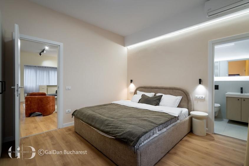 Apartament cu 3 camere, mobilat în P-ța Universității