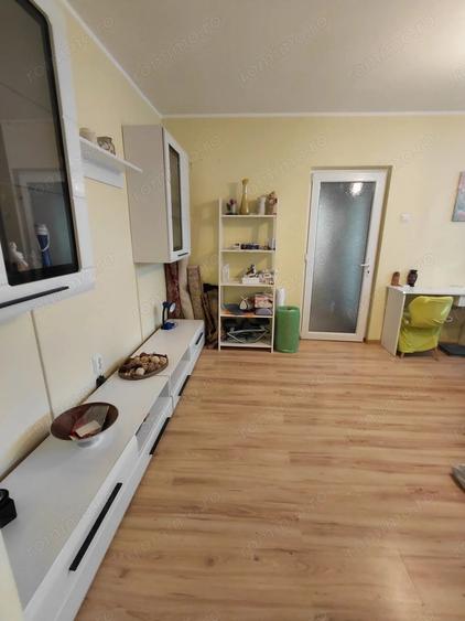 Apartament 3 camere, ?iglina 1, etaj 3, centrala termica, bloc anvelopat - 12
