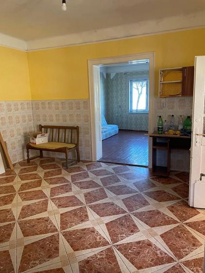 Casă cu 2 camere cu Teren 430 Mp în Semicentral