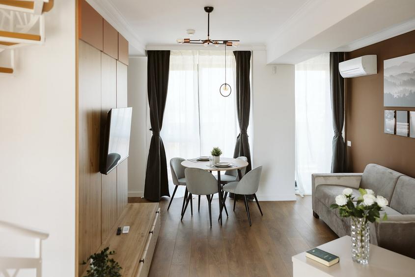Penthouse cu 2 camere semidecomandat, mobilat în 13 Septembrie