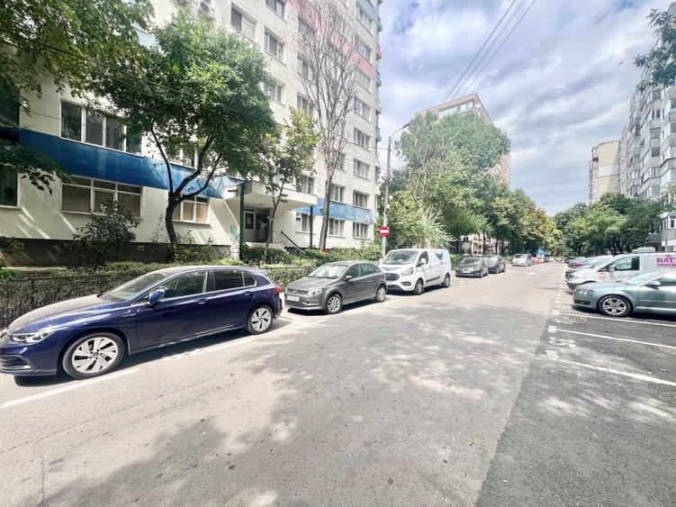 Apartament cu 2 camere decomandat, mobilat în Tineretului