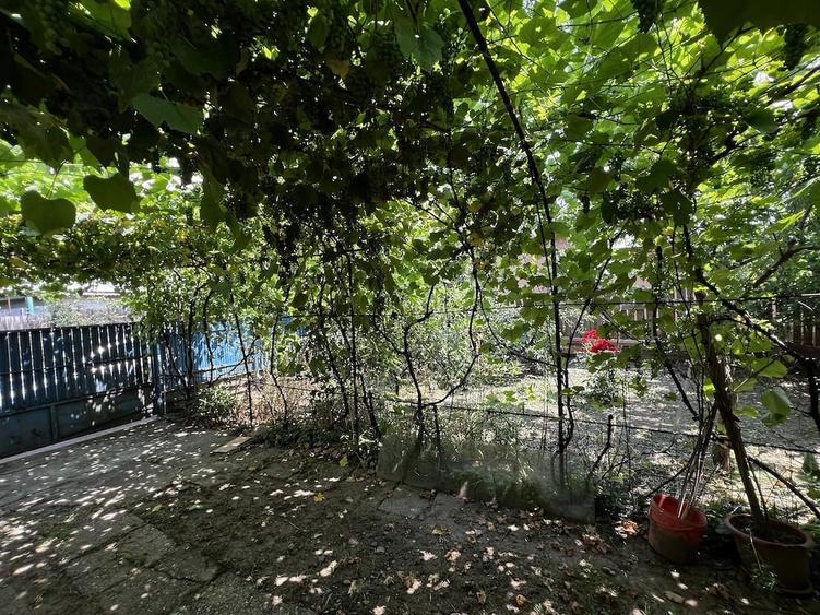 Casă cu 3 camere cu Teren 656 Mp în Malu