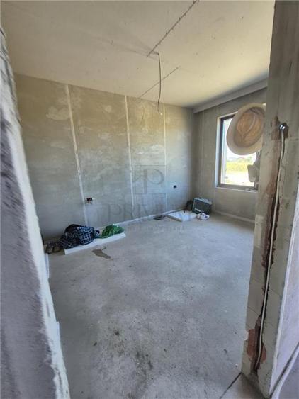 Duplex cu 5 camere cu Teren 305 Mp în Moșnița Nouă