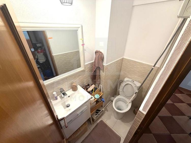 Apartament cu 3 camere semidecomandat în Brazda lui Novac