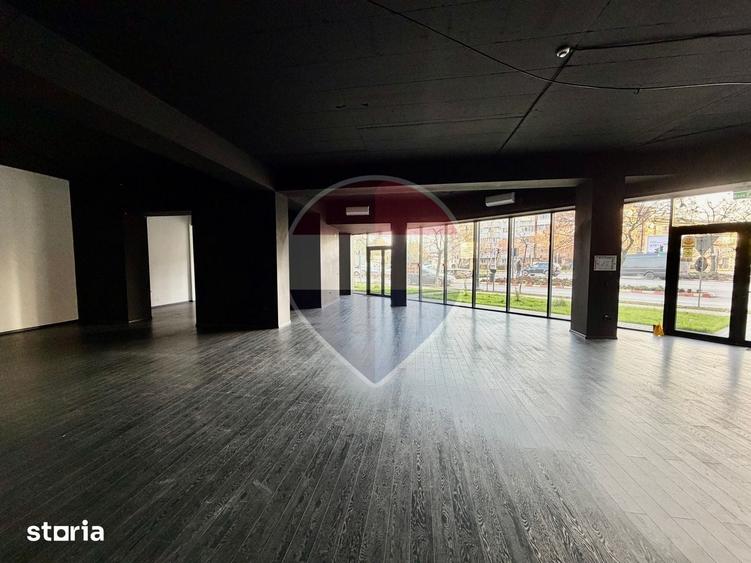 Spațiu comercial, de 270 mp, în Nord