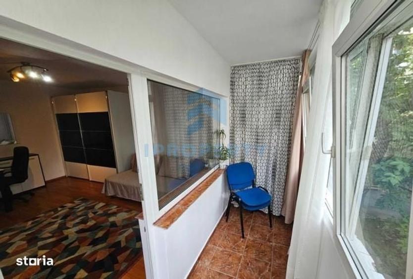 Apartament cu 3 camere decomandat în Lacul Tei