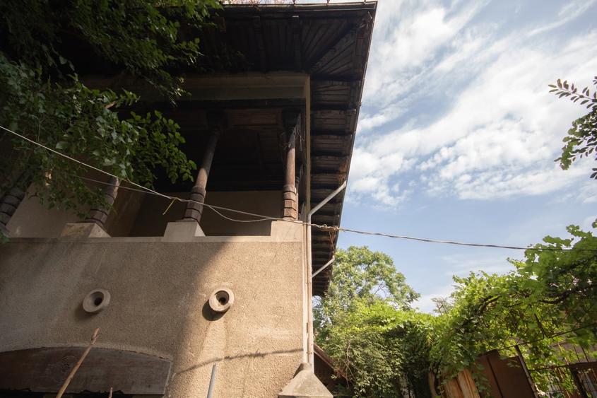 Casă cu 19 camere cu Teren 1725 Mp în Dorobanți