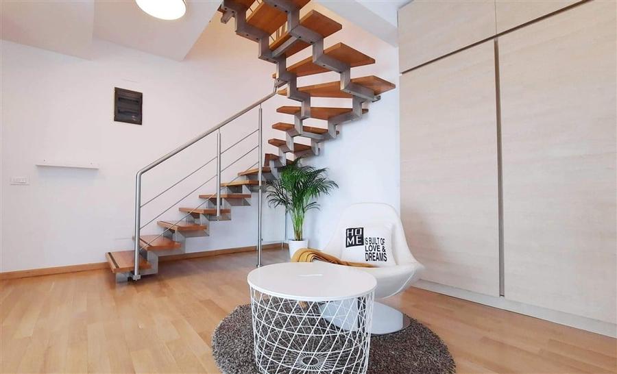 Apartament cu 4 camere decomandat în Floreasca