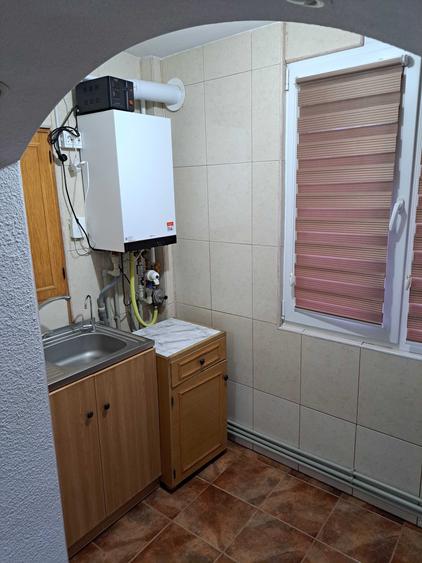 Apartament cu 2 camere decomandat în Sărari
