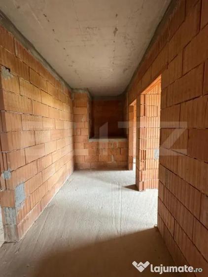 Casă cu 4 camere cu Teren 1760 Mp în Central