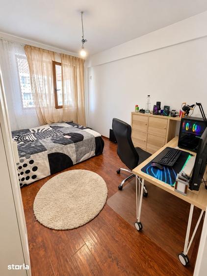 Apartament cu 3 camere decomandat în Central