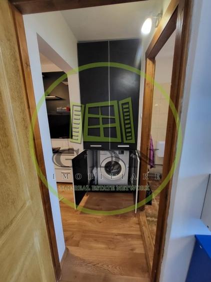 Apartament cu 3 camere semidecomandat, mobilat în Brazda lui Novac