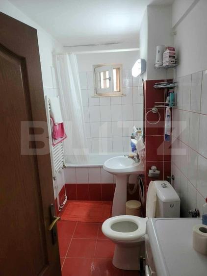 Apartament cu 4 camere decomandat, mobilat în Gojdu